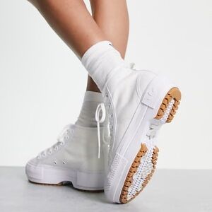 BNWT Adidas Nizza Trek W Sneakers - Women’s Size 8 - White/Gum Sole